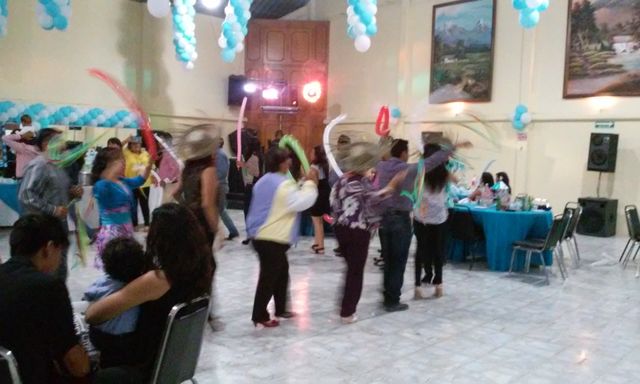 Bailando con regalos
